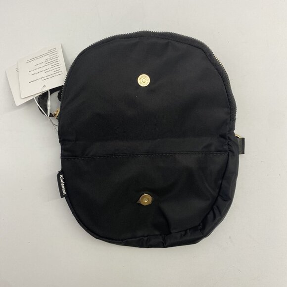 Lululemon - All Night Festival Bag - Micro 2L - Black/Gold - Picture 5 of 8